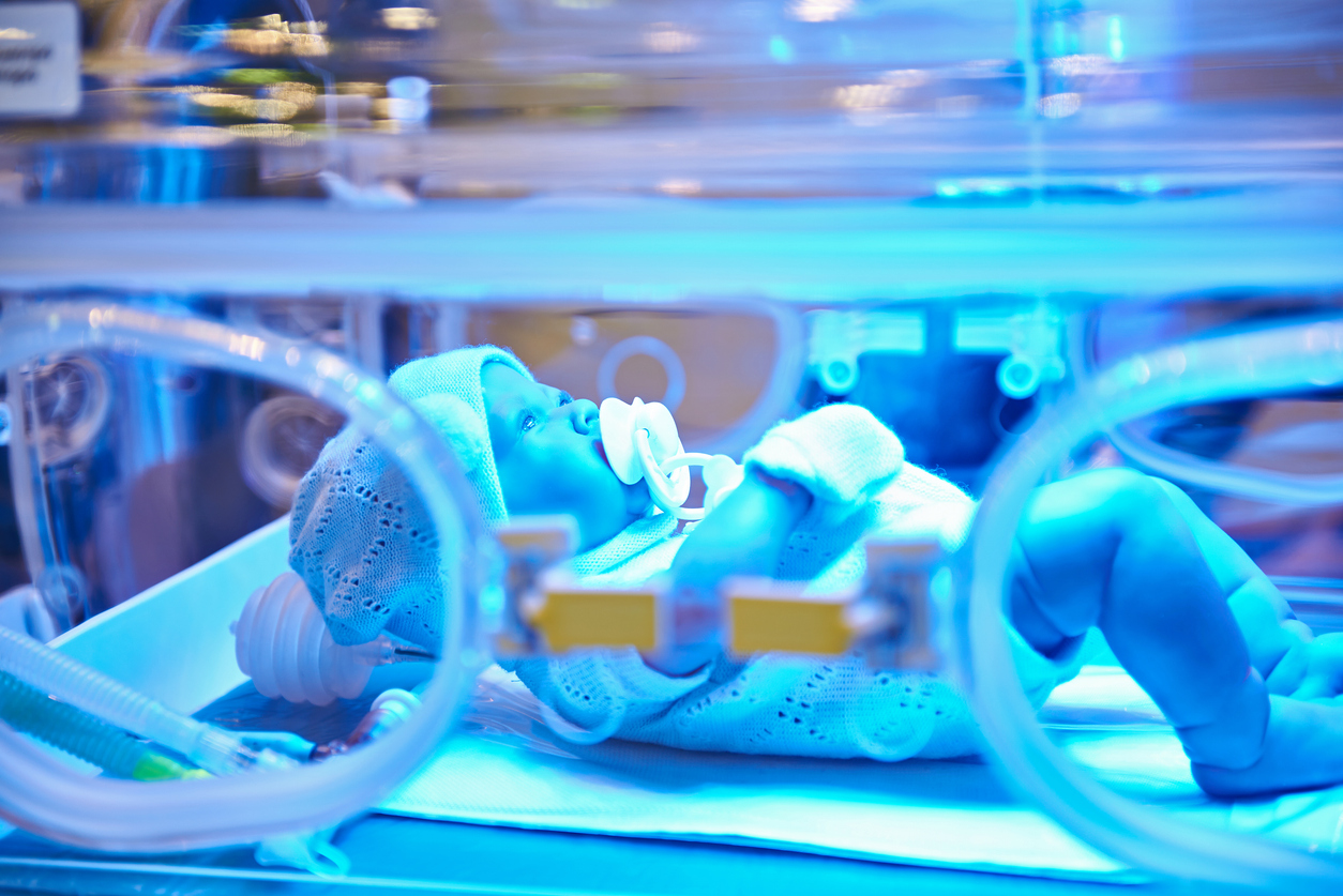 Hydrocortisone néonatale : vers une prévention efficace de la dysplasie bronchopulmonaire chez les grands prématurés Hydrocortisone néonatale : vers une prévention efficace de la dysplasie bronchopulmonaire chez les grands prématurés