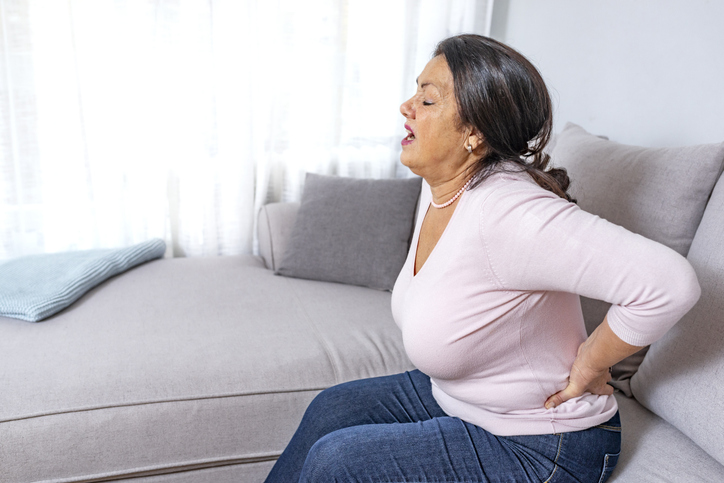 Elderly women with depression have a higher prevalence of low back pain