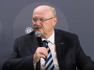 Expert interview: Michael Manns Expert interview: Michael Manns